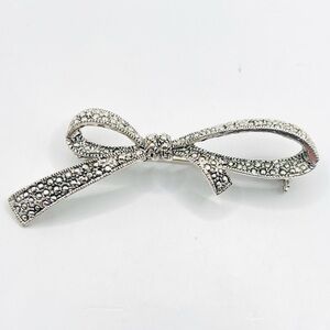 Elegant Silver Bow Brooch